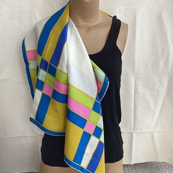 Vintage Francoise Guerin colour block scarf. SC0148 - Picture 2 of 9